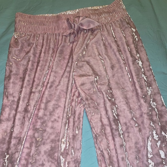 NWOT VS Velour/Velvet Jogger Sleep Pants - Picture 3 of 4